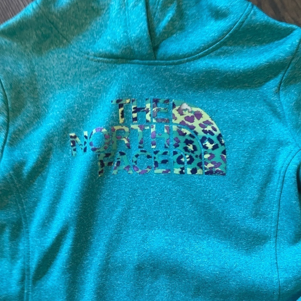 The North Face Women's Pullover Hoodie with logo - Picture 5 of 6